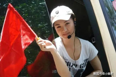 爲什么年輕漂亮的女導遊，大多都單身？大巴車司機道出了實情